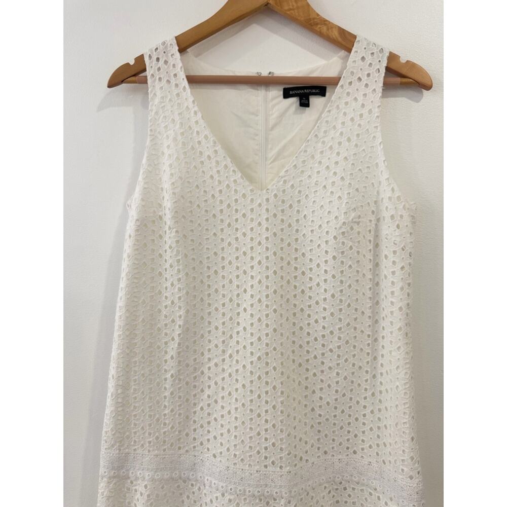 Banana Republic White Cotton Eyelet Drop Waist Dress 6 - Picture 3 of 12